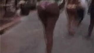 Huge Black Ghetto Amateur Booty in Public - porn video