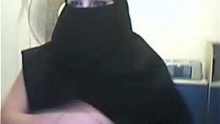 turkish women shows their big tits - porn video