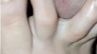 She loves cum on her feet - porn video